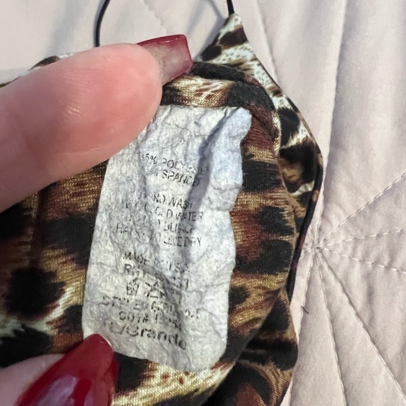 Madrag Crop Tank Top - Picture 3 of 4